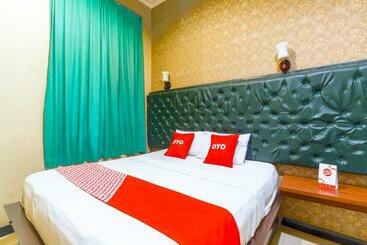 Otel Oyo 90788 Nillo