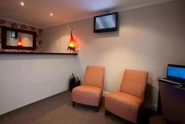 Отель The Mews Oamaru