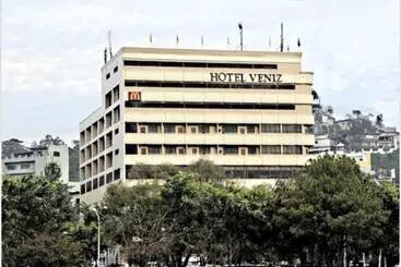 Hotel Veniz
