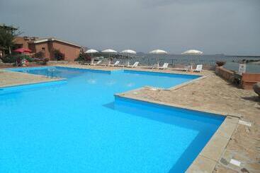アパートメント Villaggio Marineledda