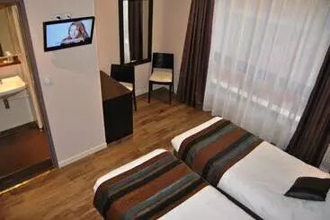 هتل Hôtel Cap Vert En Aveyron