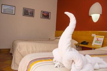 בית מלון כפרי Axkan Arte