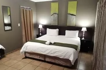ホテル 24 Onvrey Guest House