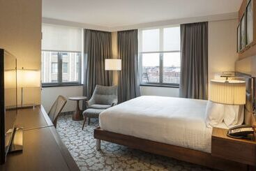Отель Hilton Garden Inn Long Island City New York