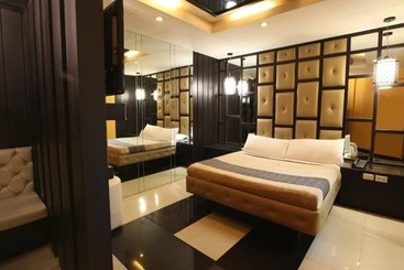 Hotell Victoria Court Las Piñas