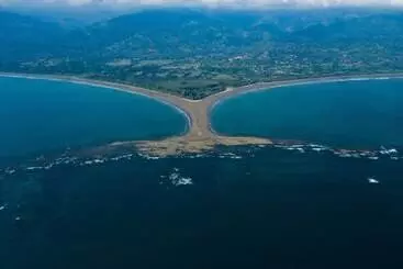 ホテル Elan At Ballena Beach