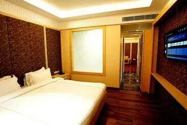 Hotel Magic Leaf
