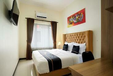 호텔 Oyo 90909 Omah Citra