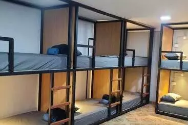 پانسیون Hostal Backpackers Travelero