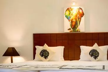 Camellia Resort And Spa