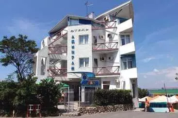 בית מלון כפרי Admiral