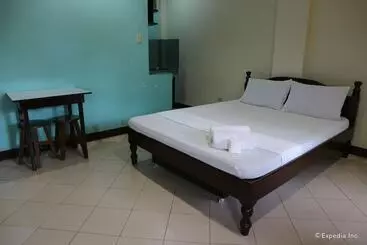 Hotel Royal Crown Inn