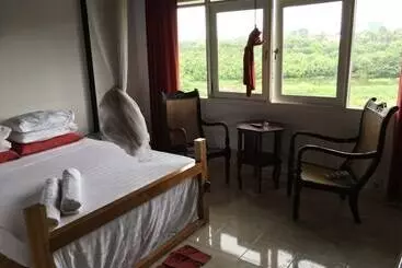 ホテル The Saffron