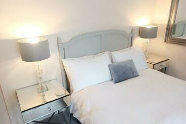 펜션 The Little Limes   Ensuite Double Room Own Entrance In Art Deco House