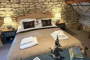 ペンション Siam Cottage Guesthouse Over 300 Years Old With Thai Restaurant