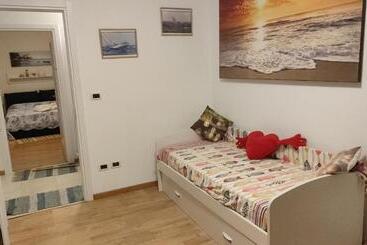 تختخواب و صبحانه Alle Rose Barcolane