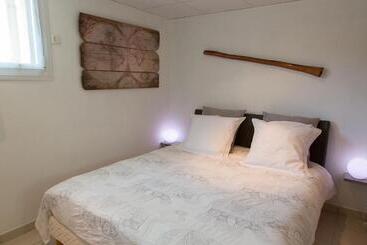 住宿加早餐 Chambres Au Jardin Fleuri