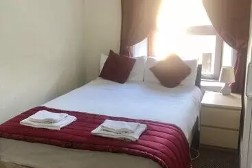 مسافرخانه Dalry Guesthouse