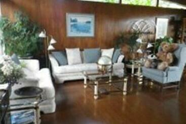 Beach Estates Inn Bed And Breakfast