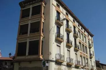 פנסיון Pensión Sandoval