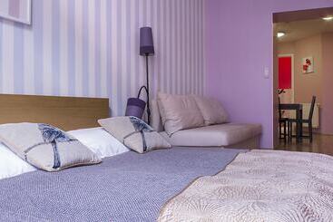 آپارتمان Royal Court Legerova