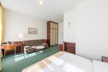 여관 Benediktushaus Im Schottenstift