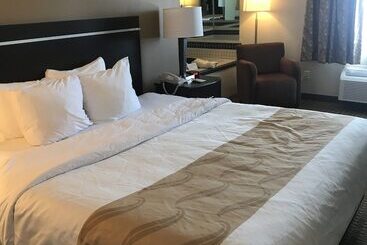فندق Quality Inn & Suites Sun Prairie Madison East