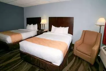בית מלון כפרי Quality Inn Downtown Helen