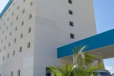 Hotelli Aeropuerto Los Cabos