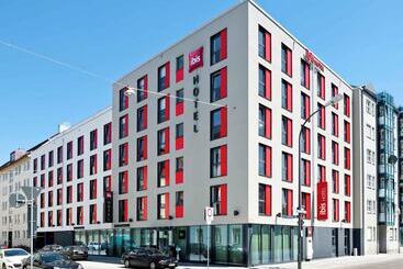 Otel Ibis München City Süd