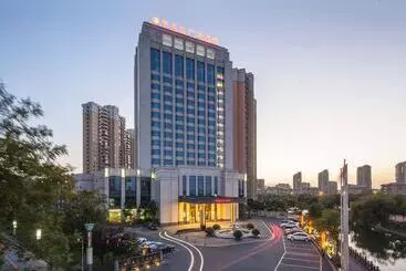 호텔 Ramada Plaza Qiandeng Kunshan