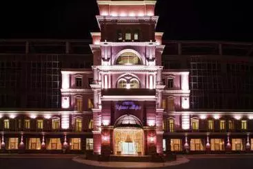 בית מלון כפרי Black Sea Park Shevchenko