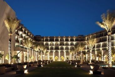 هتل Crowne Plaza Duqm, An Ihg