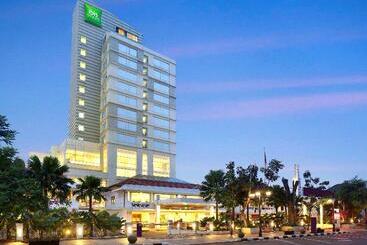 Отель Kimaya Braga Bandung By Harris