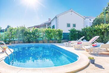 فندق Villa Cvita