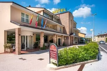 리조트 Guesia Village Hotel E Spa