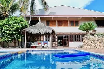 هتل El Encanto Boutique