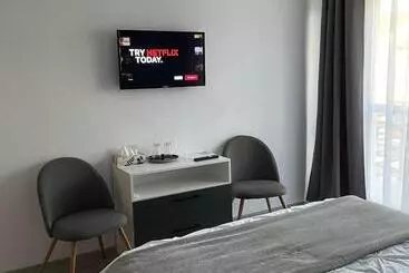 پانسیون Five House