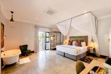 هتل Nkosi Guest Lodge