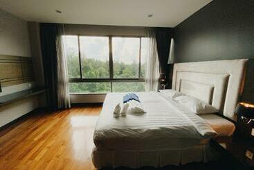 Huoneistohotelli 510 Two Bedroom, Laguna Regent Bangtao