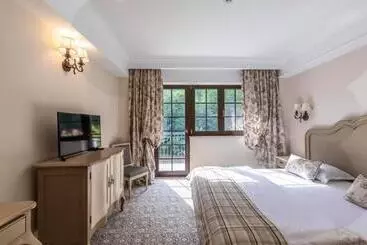 Pensiunea Dimitrios & Spa   Băile Herculane  Valea Cernei Terapie Spa  Relaxare A Minții și A Trupul