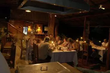 هتل Jinetes De Osa