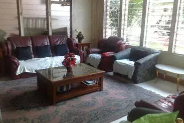 Hotell La Residencia Luzviminda Pensionne