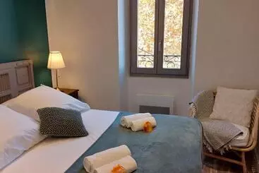 Bed and Breakfast La Maison Barnoin Gîtes Et Chambres