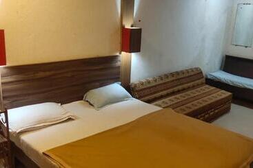 Отель Bungalow Resort Panorama Matheran