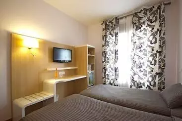 Отель Hôtel Côté Ventoux