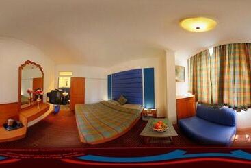 בית מלון כפרי Nahar Residency