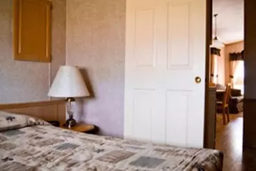 فندق Red Shoes Rv Park