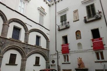 پانسیون Palazzo Diomede Carafa #3