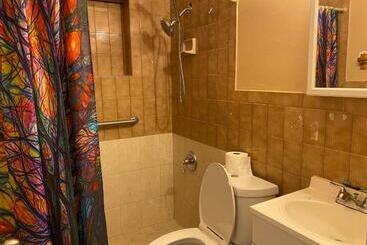 הוסטל Single Size Top Bunk Bed   Mixed Shared